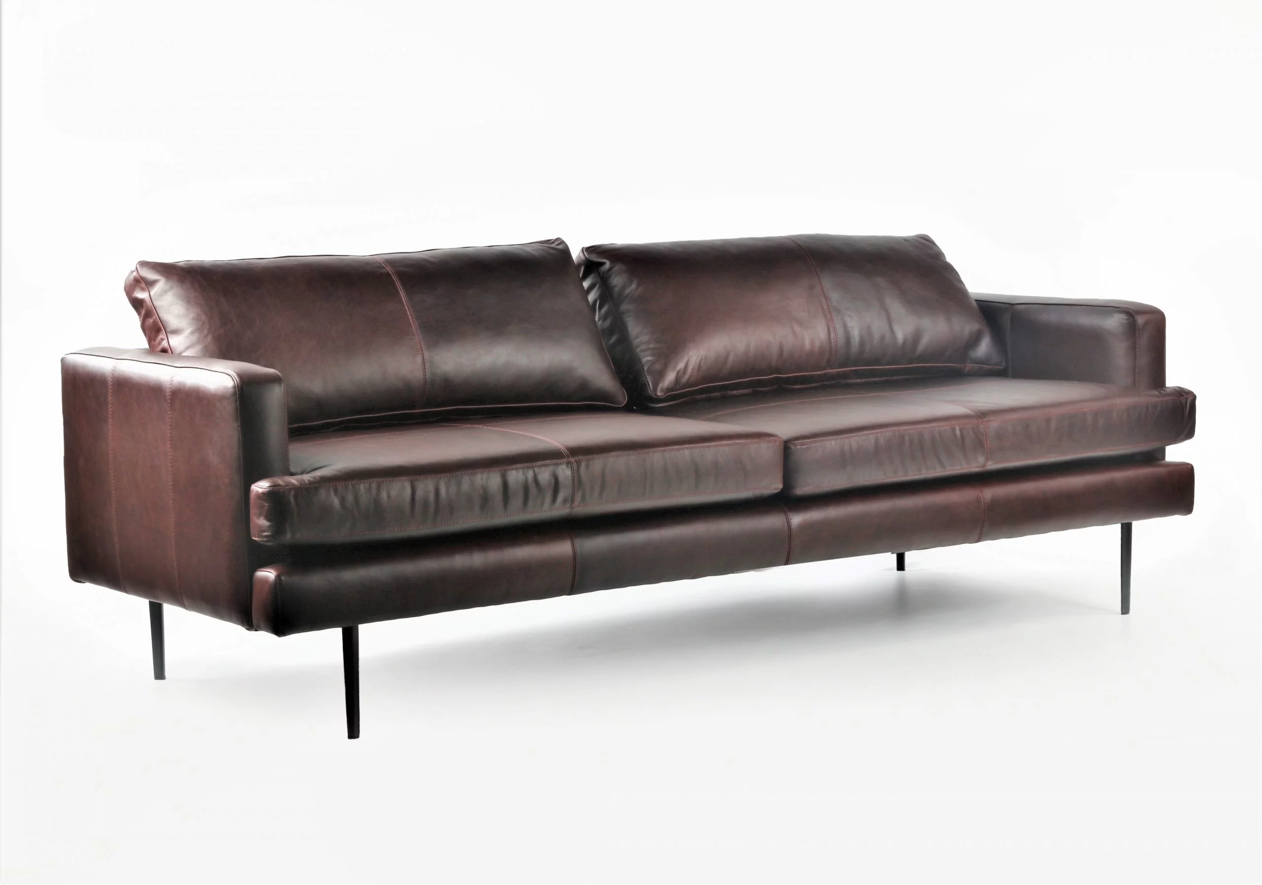 Sillones de Cuero – Slim Sasiori Color Fargo Chocolate, asiento liso, Cuero 100% Natural Uruguayo